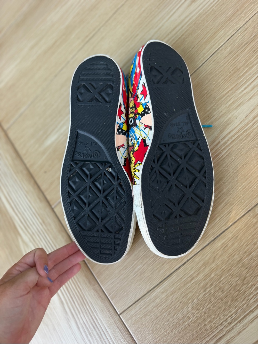 Converse X DC Comic Collab Winder Woman Low Top - Picture 6 of 6